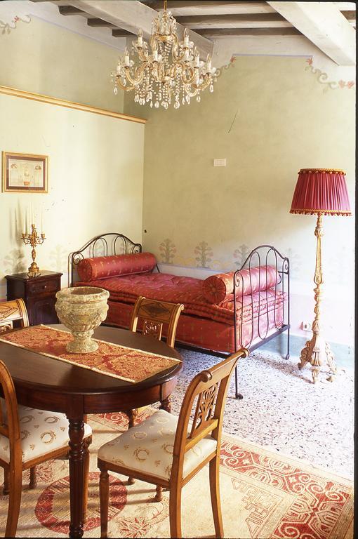 Locanda Pietrasantese B&B Pietrasanta Bagian luar foto